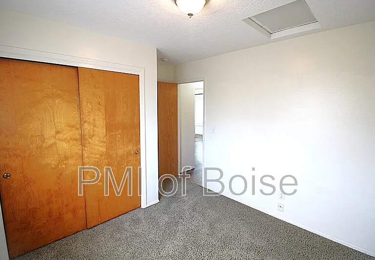 521 Stony Meadow Dr — Photo 16