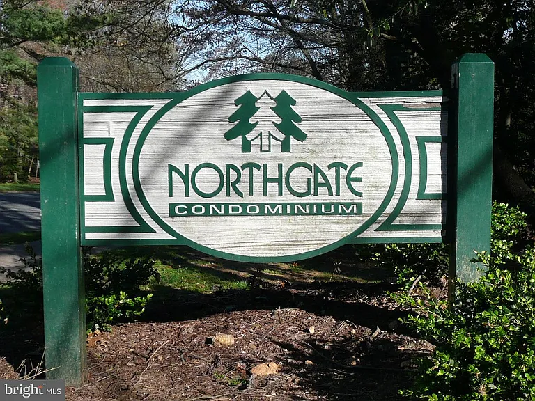 1520 Northgate Sq #11B — Photo 23
