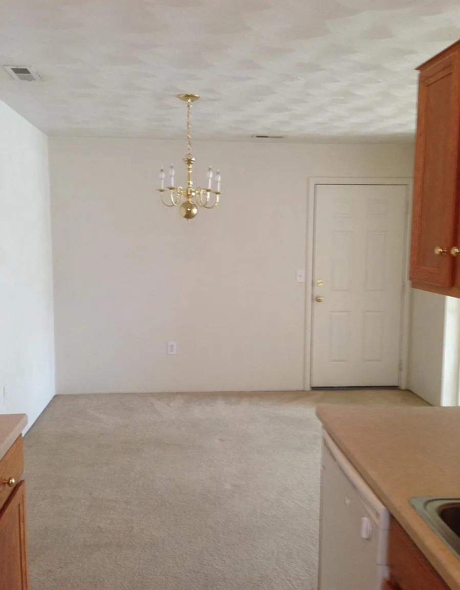 1 bed, 720 sqft, $925 — Photo 2