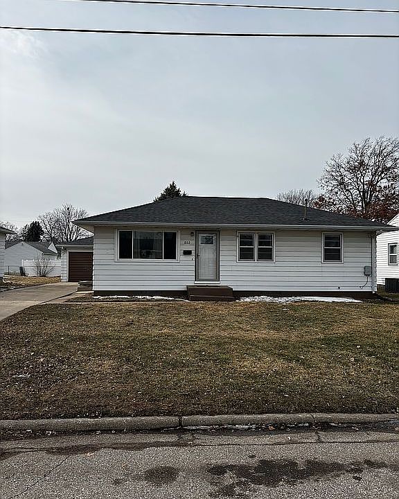 1st image of 802 Dena St