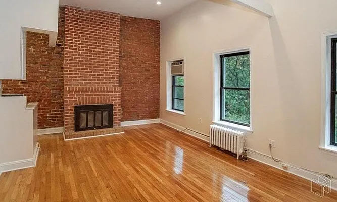 Rented by Compass | media 7