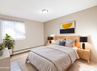 4646 73rd St NW, Calgary, AB T3B2M4