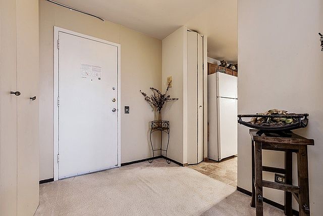 1st image of 4800 S Lake Park Ave APT 1110