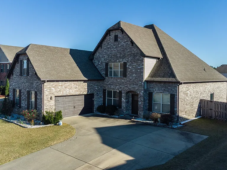 9212 Concord Park Dr — Photo 2