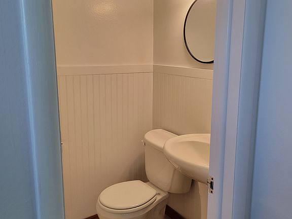 3rd image of 237 Country Club Blvd #B