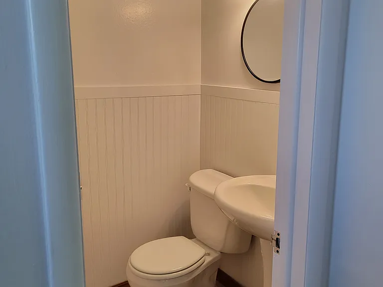 237 Country Club Blvd #B — Photo 2