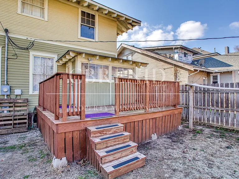 1214 W Maine St — Photo 48