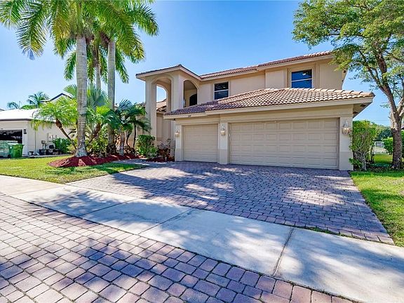 2nd image of 1841 Harbor Pointe Circle