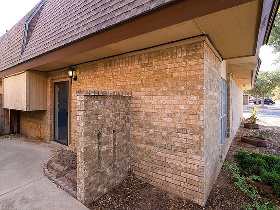 2nd image of 4002 Lakeside Dr