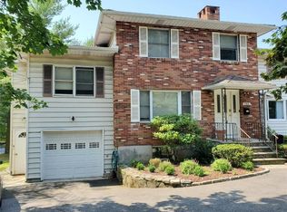 142 E Sunnyside Ln, Irvington, NY 10533