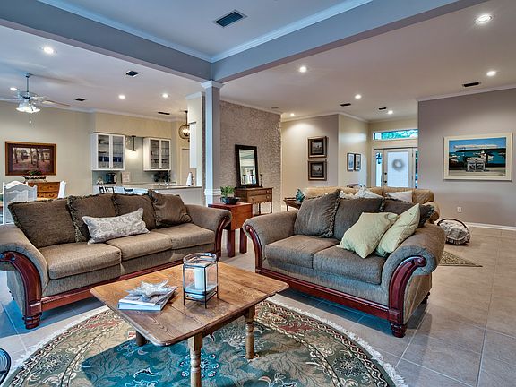 5th image of 379 Golfview Dr Destin Fl