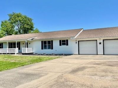 125 Megan Ln, Ottawa, KS, 66067