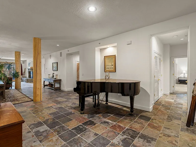 933 Northwood Blvd #8 — Photo 12
