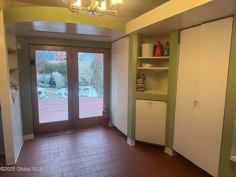 4th image of 124 Hamilton Street