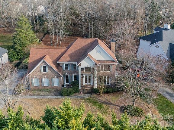 2nd image of 3306 Savannah Hills Dr