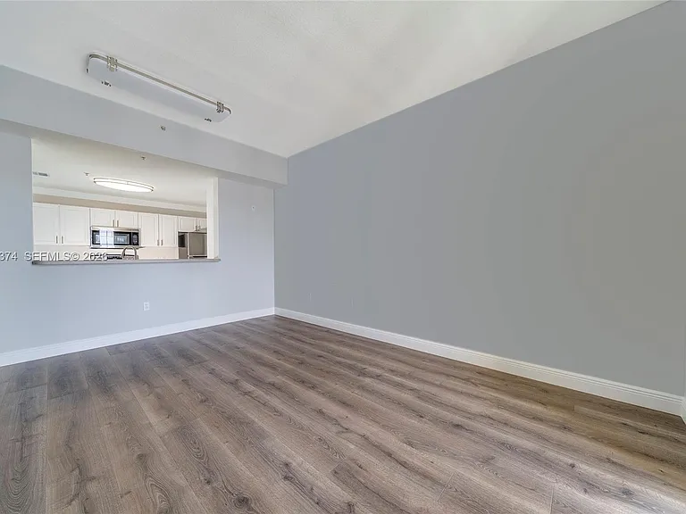 1200 Town Center Dr #513 — Photo 4