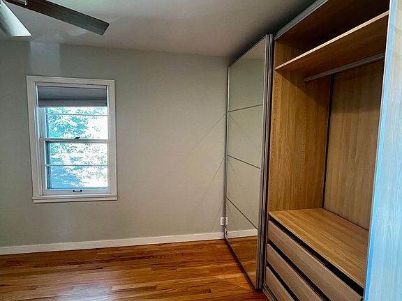 3rd image of 607 W Babcock St #Top