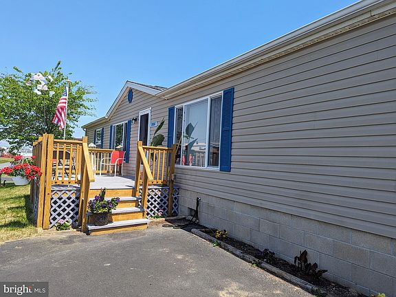 2nd image of 25861 Sequoia St Unit 49290