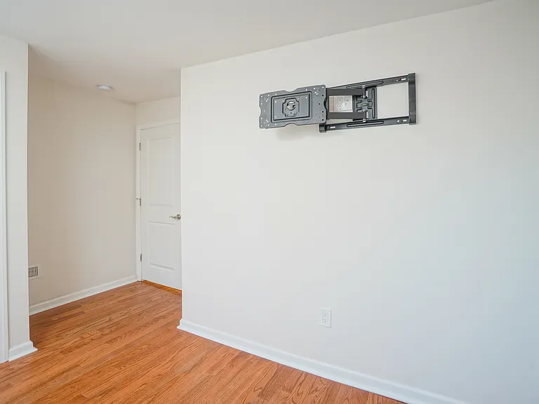 226 S Main St — Photo 20