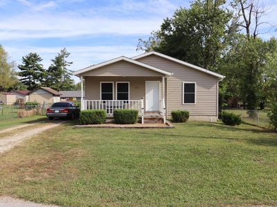 513 E Summit Avenue, Seymour, MO, 65746