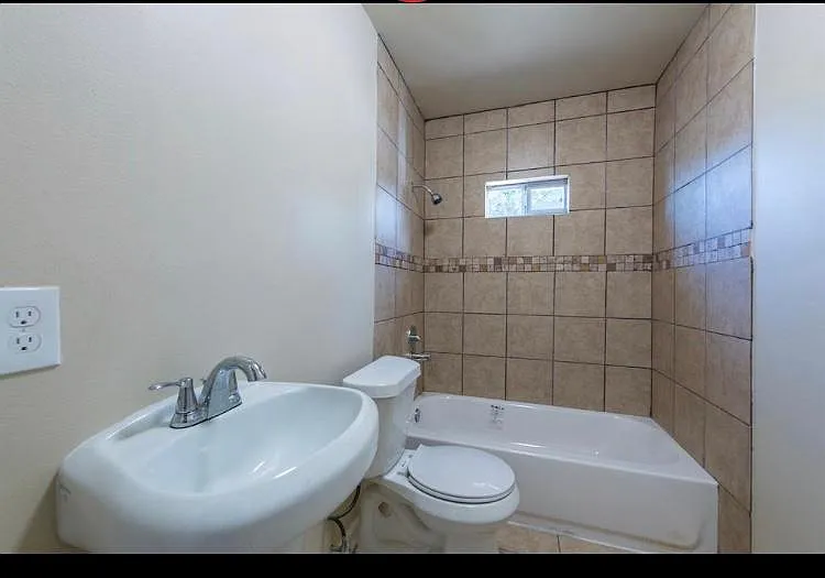 9425 Sierra Dr — Photo 7