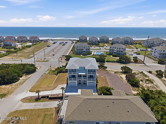 3rd image of 2802 Emerald Drive #East And West