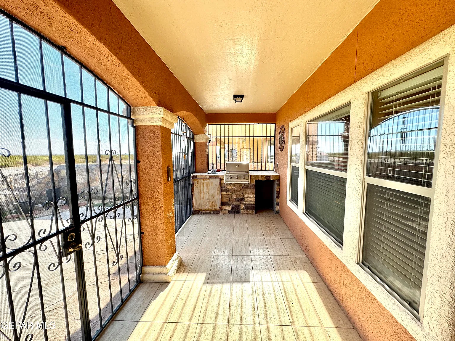 4 bed, 3.0 bath, 2646 sqft, $2,350 — Photo 4