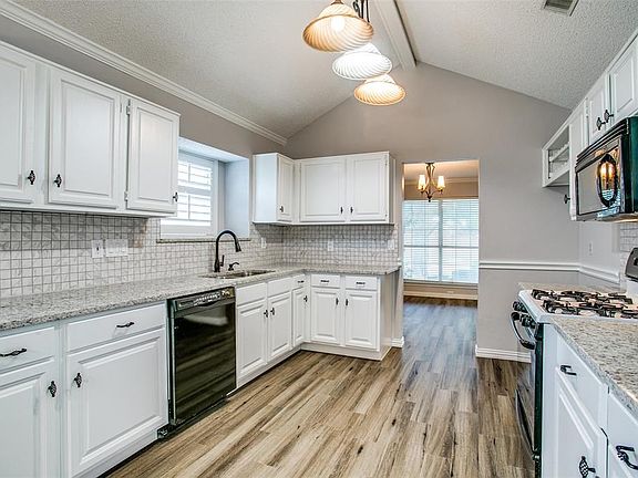 4th image of 3902 Virginia Pine Dr