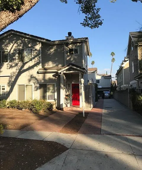 88 N Sierra Bonita Ave — Photo 12