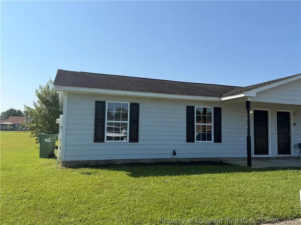 173 Centipede Ln, Raeford, NC 28376
