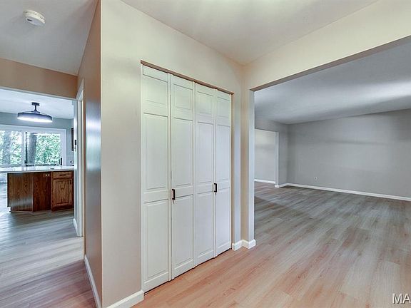 2nd image of 3030 Woodlands Rd