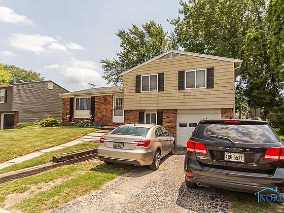 3rd image of 113 Farnstead Dr