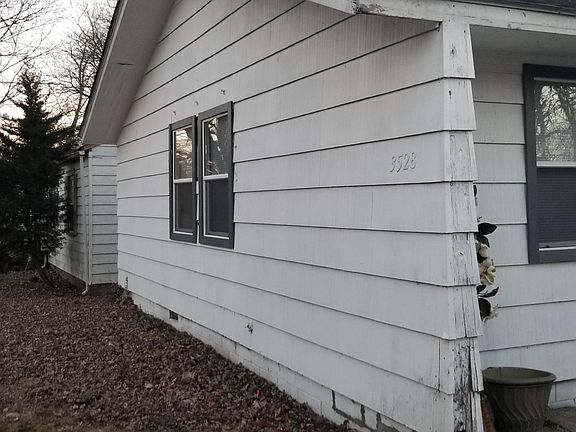 3rd image of 3528 N Leland Ave