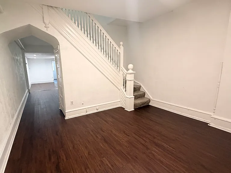 715 Green St — Photo 2
