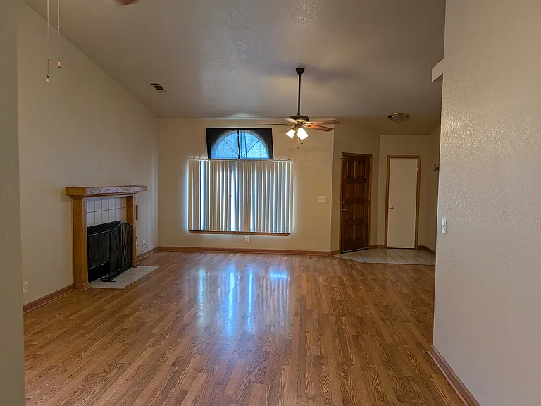 3524 E Roosevelt Ave — Photo 10
