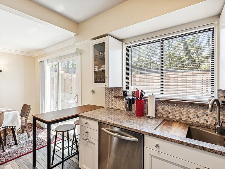 7752 Montgomery Rd #82 — Photo 17