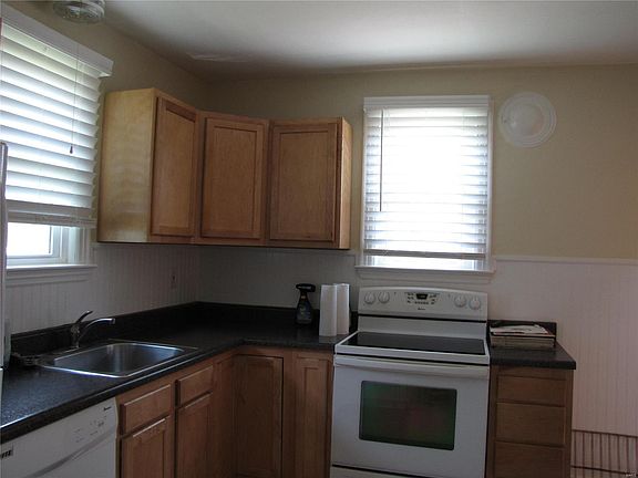 5th image of 10720 Tesshire Dr