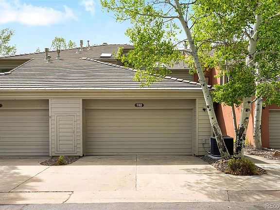 3rd image of 702 Ridgeside Drive