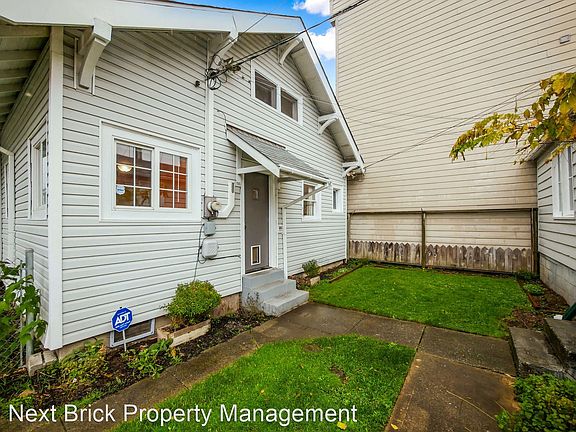 3rd image of 617 S Oakes St