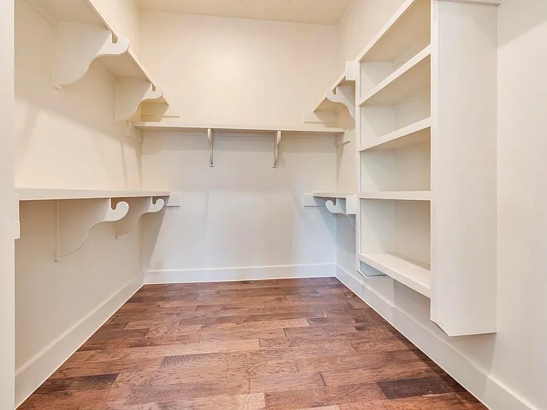 6412 Carson Rdg #B — Photo 12