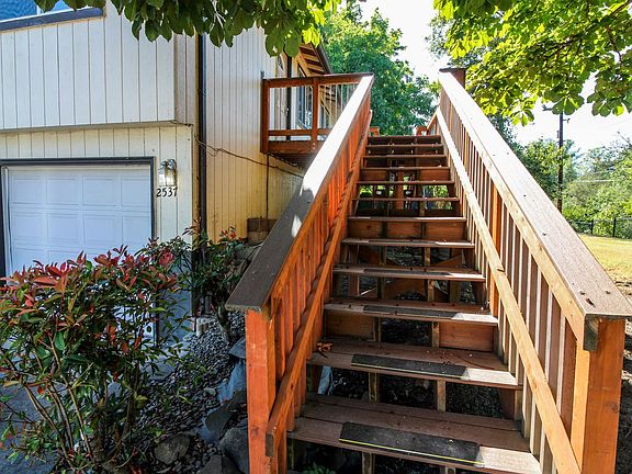 3rd image of 2535-2537 Wilark Dr NW