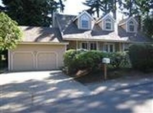 8935 SE 44th St, Mercer Island, WA 98040