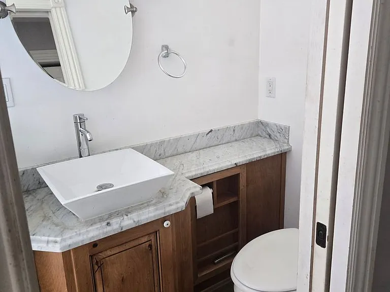 1406 E Earll Dr — Photo 11