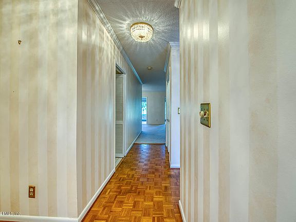 3rd image of 10088 Leisure Ln S