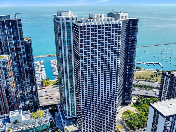 195 N Harbor Dr APT 5502, Chicago, IL 60601