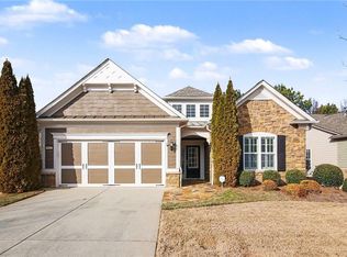 5911 Chimney Rock Dr, Hoschton, GA 30548