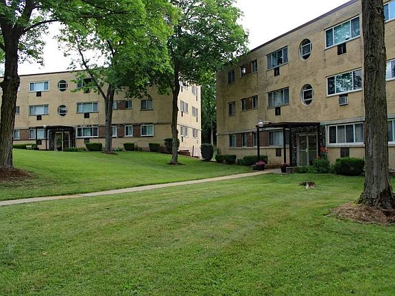 3rd image of 8320-34 Delcrest Dr #8326-2A