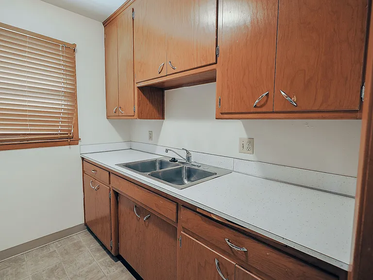 1731 E St #8 — Photo 6