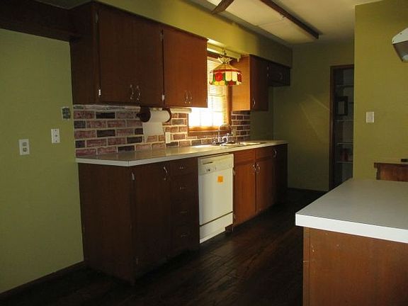 2nd image of 2114 Edgemont Dr