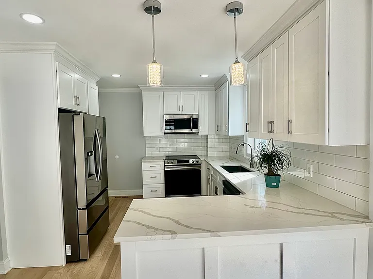123 East Ave — Photo 3